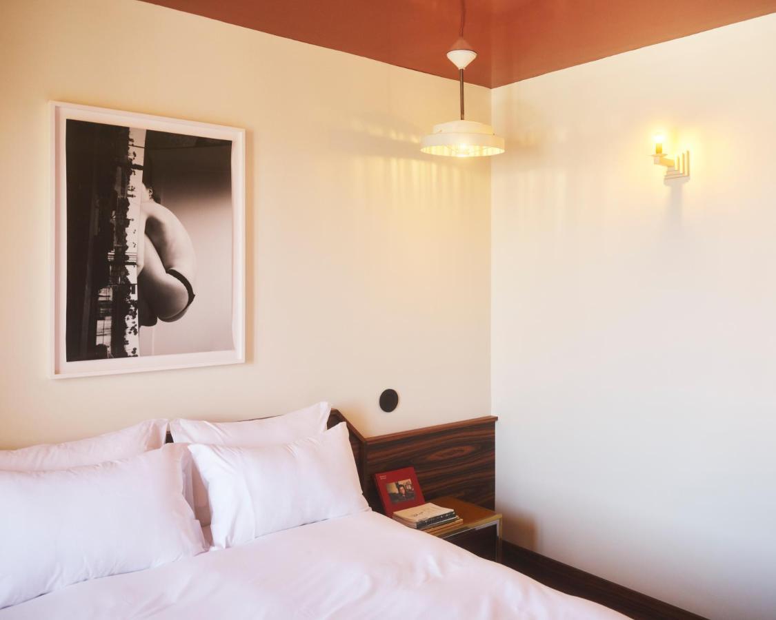 Hotel Present - Entree Autonome, Reception En Ligne - Encore Mieux อาร์ลส์ ภายนอก รูปภาพ