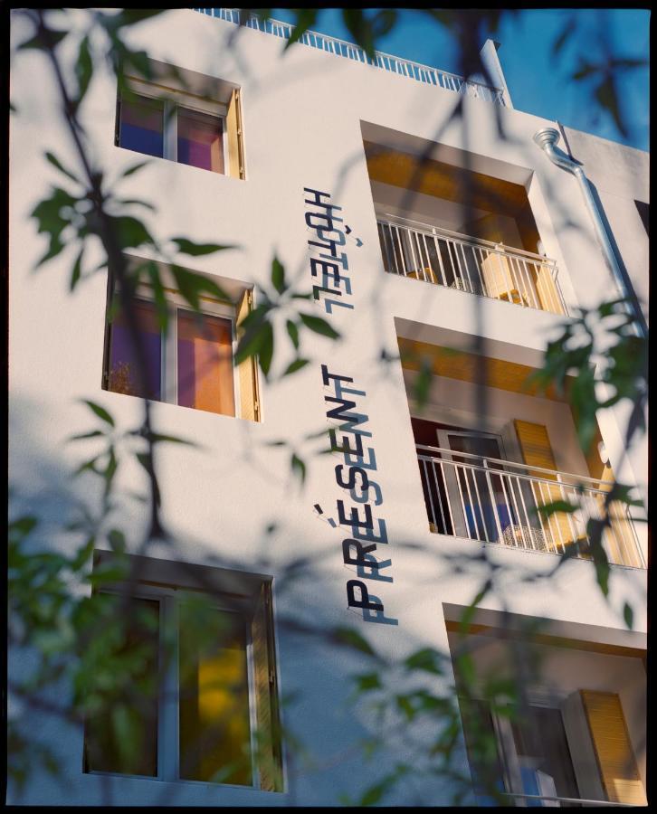 Hotel Present - Entree Autonome, Reception En Ligne - Encore Mieux อาร์ลส์ ภายนอก รูปภาพ