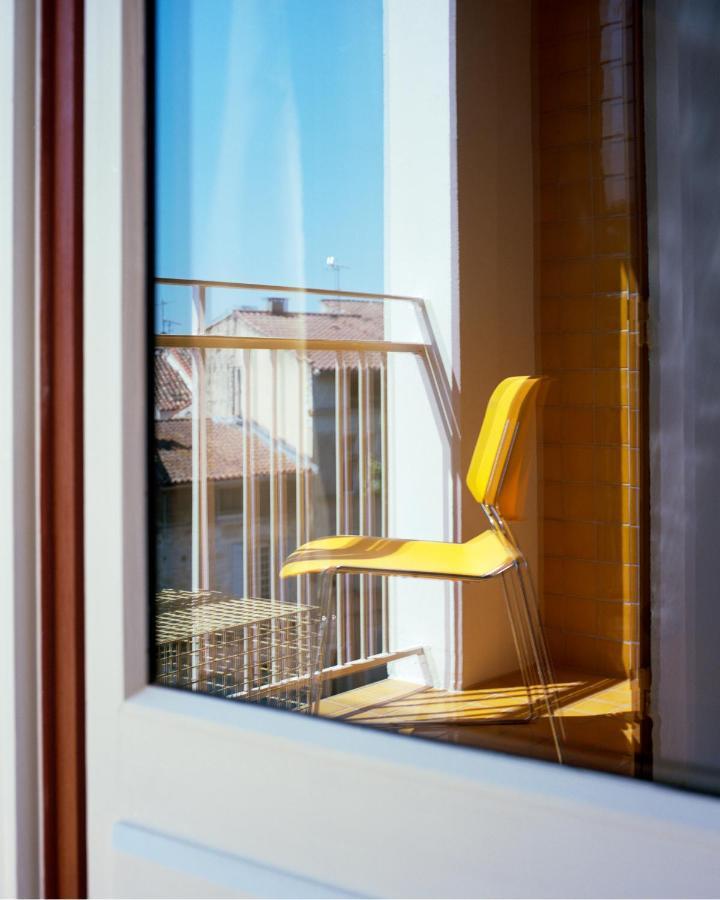 Hotel Present - Entree Autonome, Reception En Ligne - Encore Mieux อาร์ลส์ ภายนอก รูปภาพ