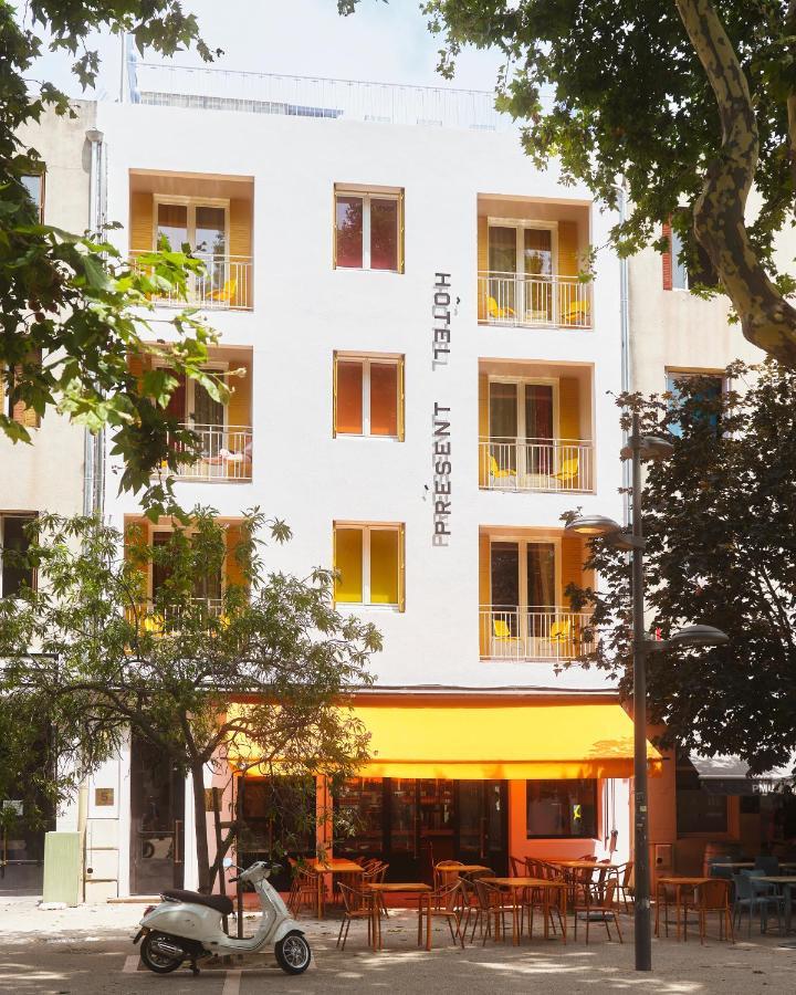 Hotel Present - Entree Autonome, Reception En Ligne - Encore Mieux อาร์ลส์ ภายนอก รูปภาพ