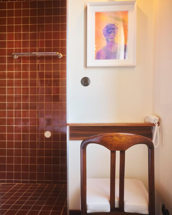 Hotel Present - Entree Autonome, Reception En Ligne - Encore Mieux อาร์ลส์ ภายนอก รูปภาพ
